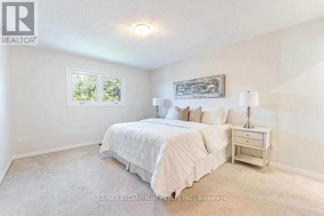 853 Apple Gate Court, Mississauga, Ontario  L5C 4L8 - Photo 28 - W13732968