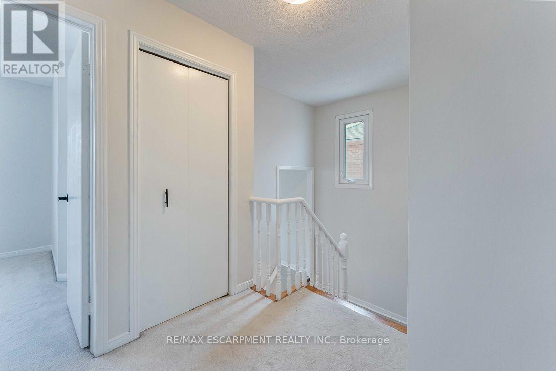 853 Apple Gate Court, Mississauga, Ontario  L5C 4L8 - Photo 27 - W13732968
