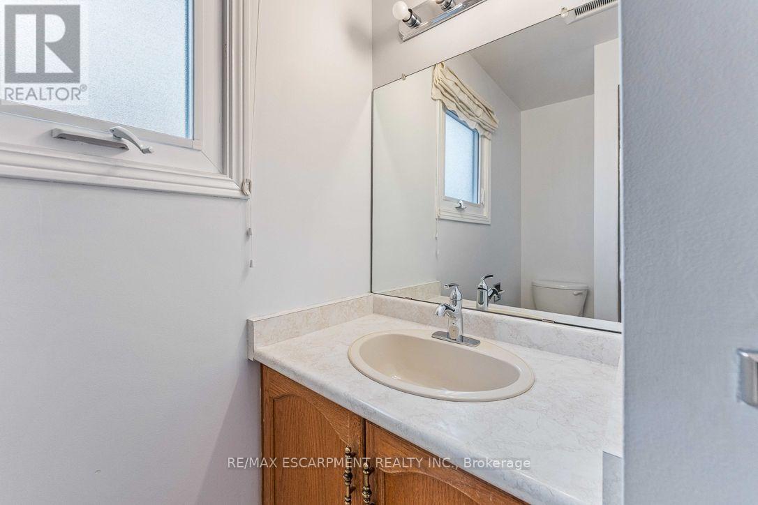 853 Apple Gate Court, Mississauga, Ontario  L5C 4L8 - Photo 37 - W13732968