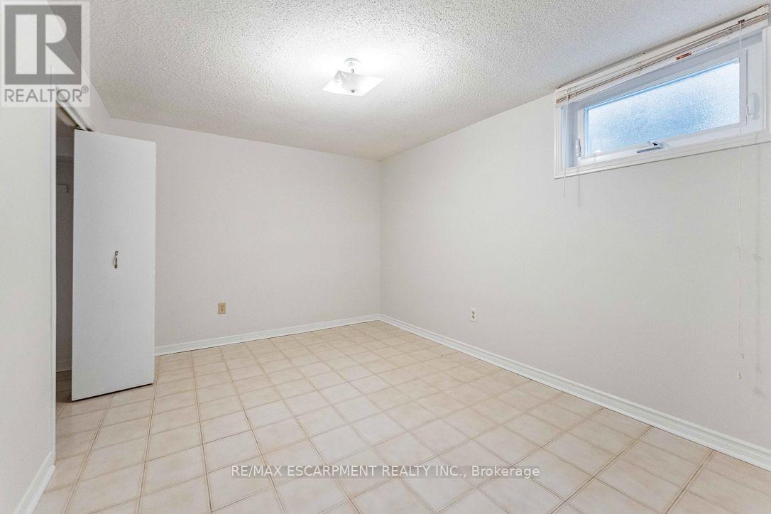 853 Apple Gate Court, Mississauga, Ontario  L5C 4L8 - Photo 39 - W13732968