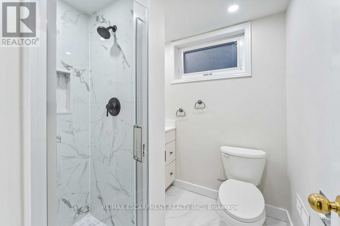 853 Apple Gate Court, Mississauga, Ontario  L5C 4L8 - Photo 42 - W13732968