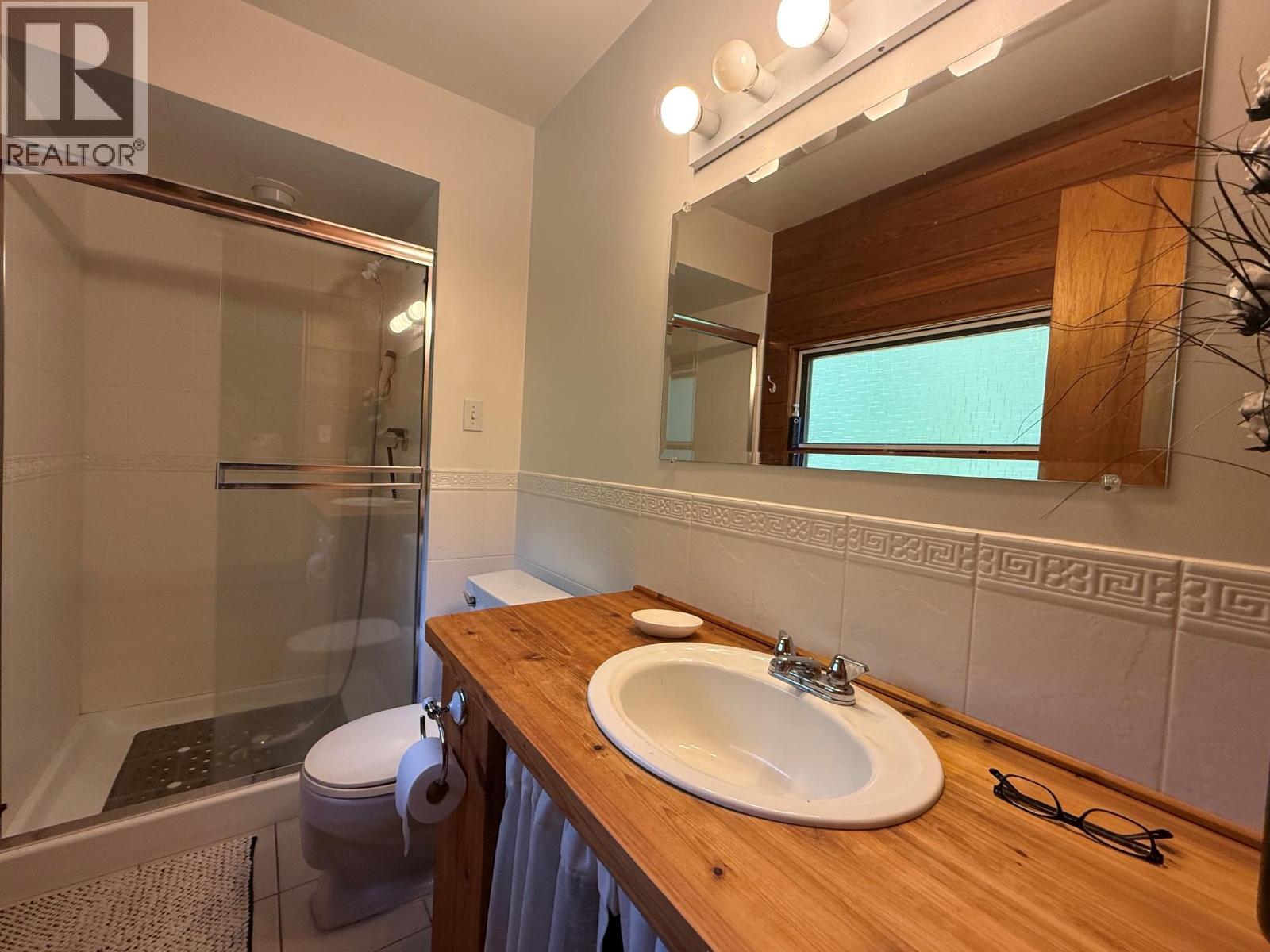 3360 Yellowhead Highway, Clearwater, British Columbia  V0E 3A0 - Photo 10 - 10399339