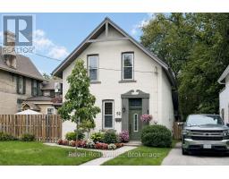 52 CAMBRIDGE STREET N, Kawartha Lakes, Ontario