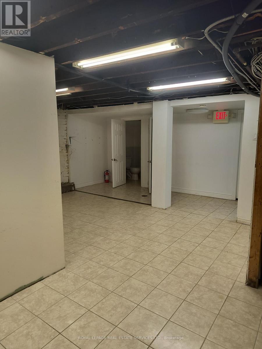 1840 Danforth Avenue, Toronto, Ontario  M4C 1H8 - Photo 10 - E13589230