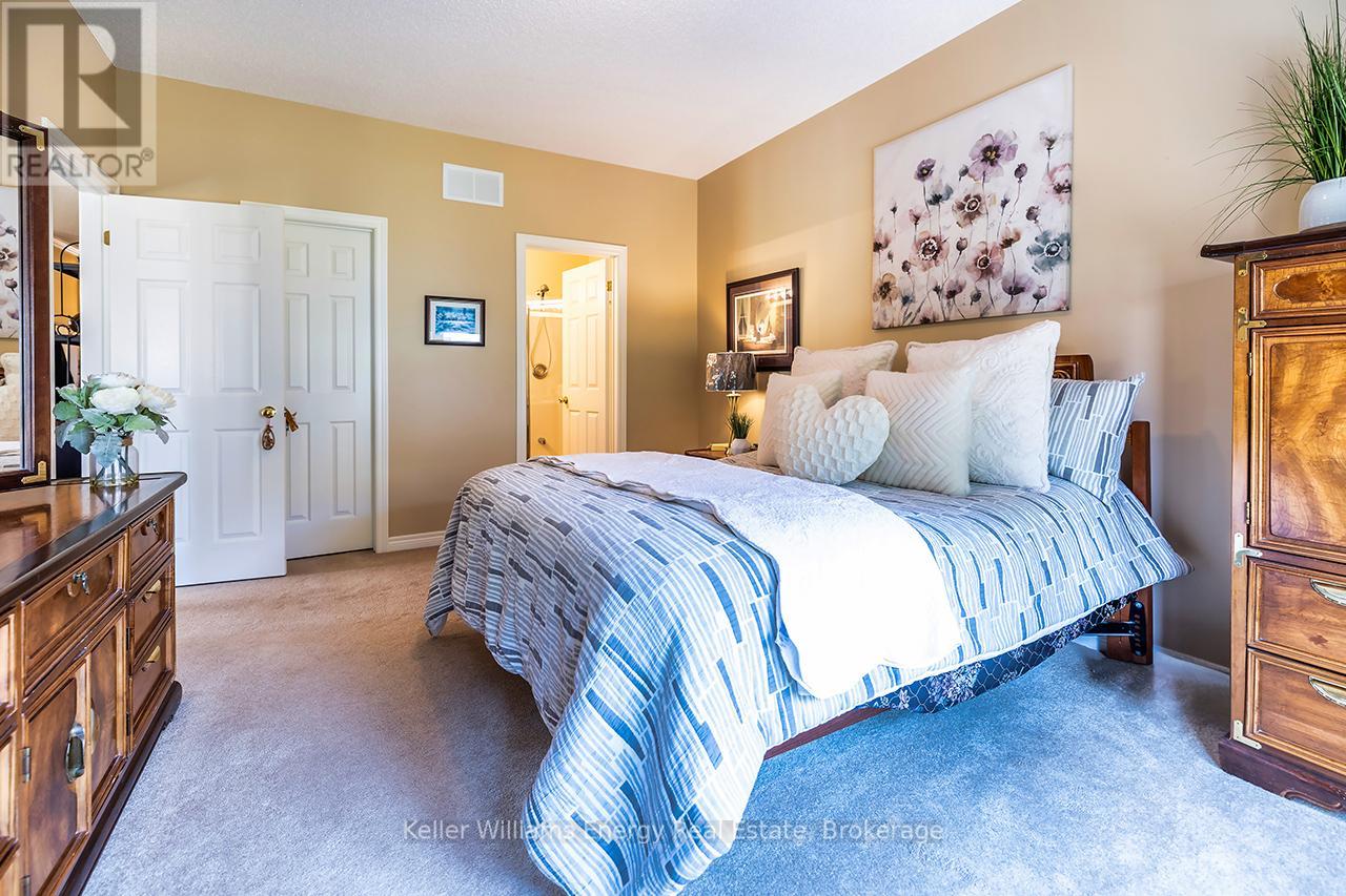 8 Hinkley Trail, Clarington, Ontario  L1B 1P4 - Photo 32 - E13733720