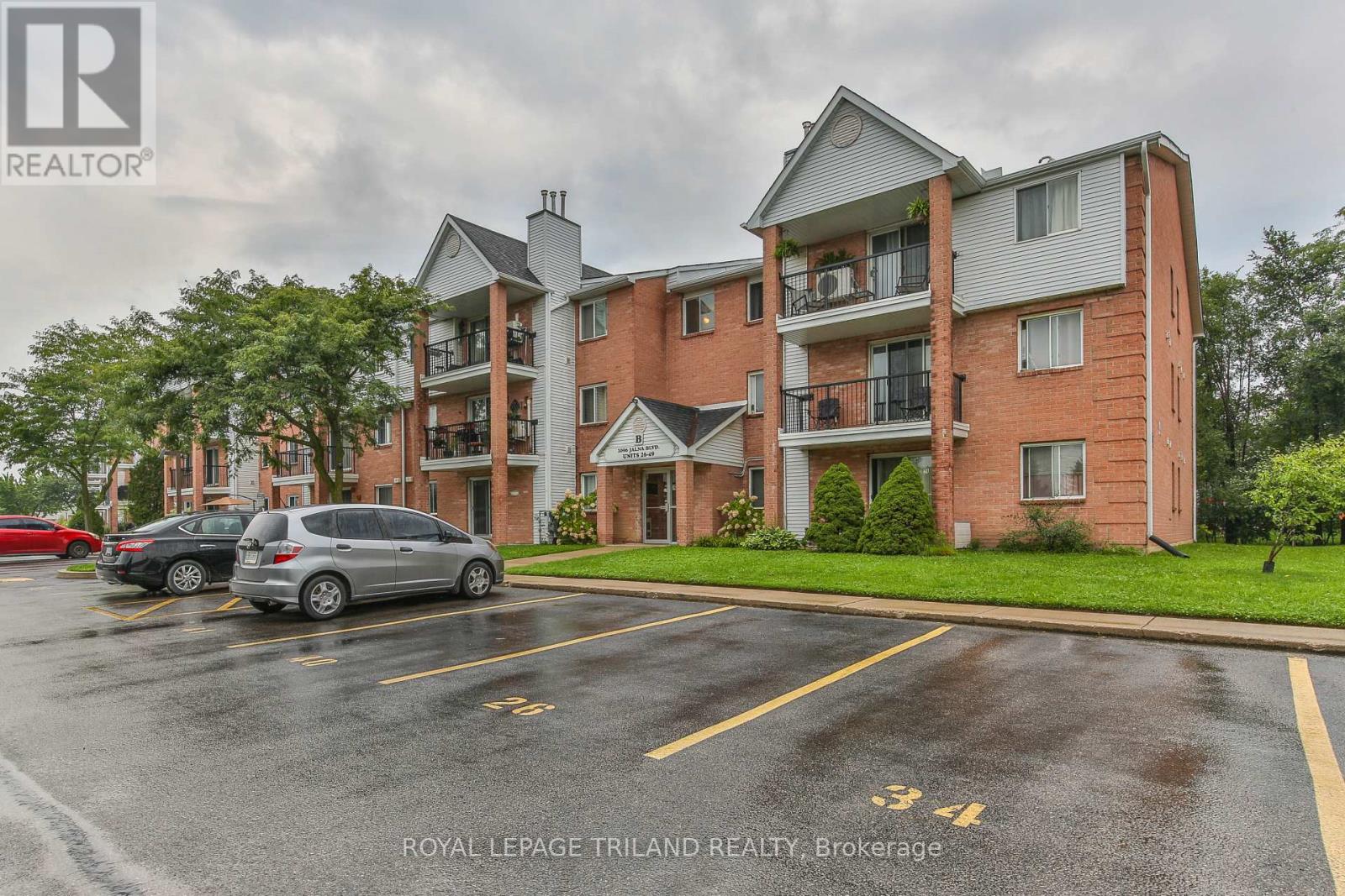 $1,800 Monthly31 - 1096 Jalna Boulevard, London South, Ontario