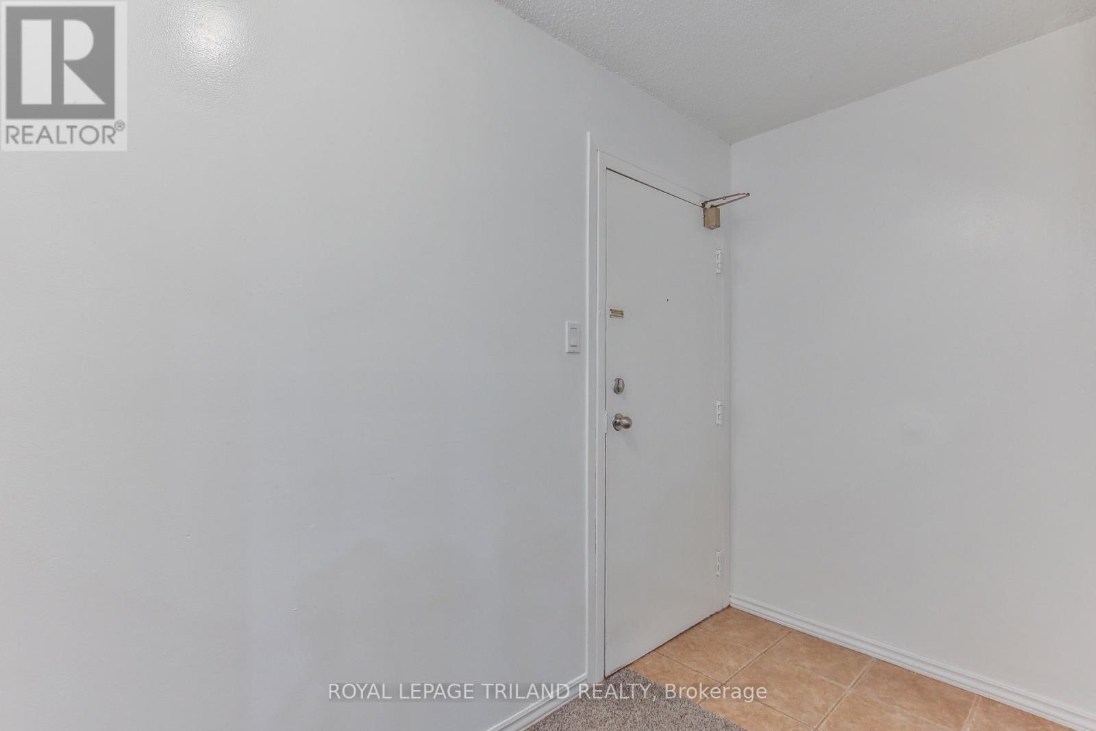 31 - 1096 Jalna Boulevard, London South, Ontario  N6E 3B8 - Photo 4 - X13733662