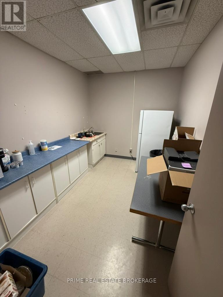 Unit 3 - 647 Wilton Grove, London South, Ontario  N6N 1N7 - Photo 11 - X13733722