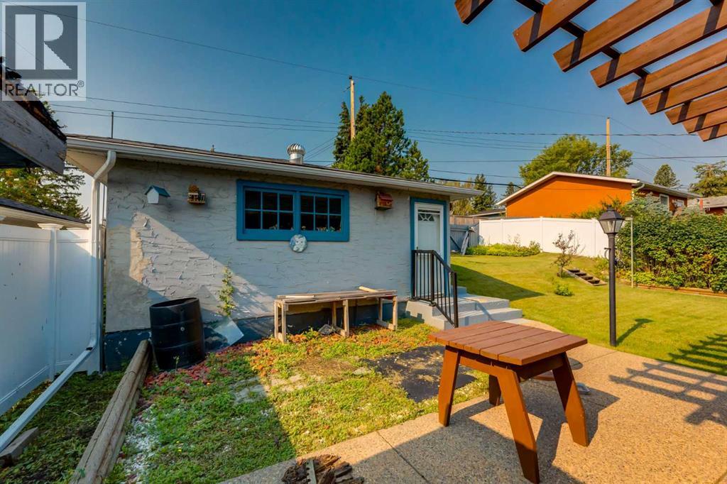 723 Trafford Drive Nw, Calgary, Alberta  T2K 2T5 - Photo 29 - A2338504
