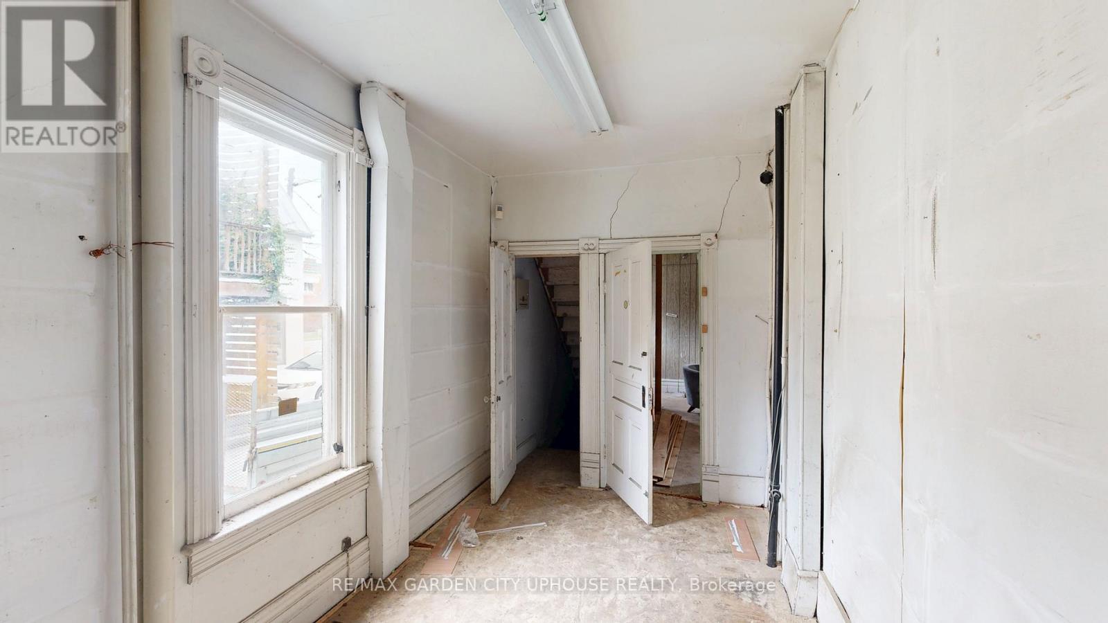 71 Queen Street, St. Catharines, Ontario L2R 5G9 - Photo 12 - X13733740
