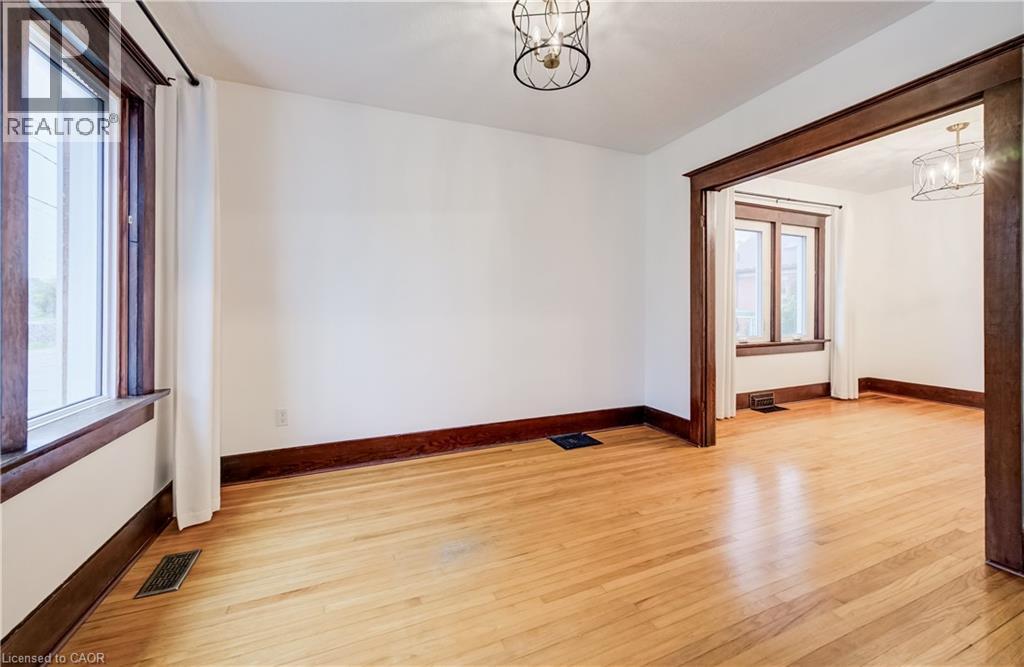 156 Glasgow Street, Kitchener, Ontario  N2G 2G9 - Photo 5 - 40859797