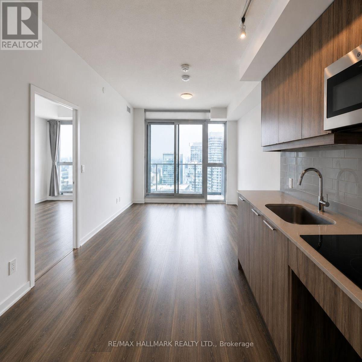 32 Forest Manor Road, Toronto, Ontario  M2J 0H2 - Photo 11 - C13733616