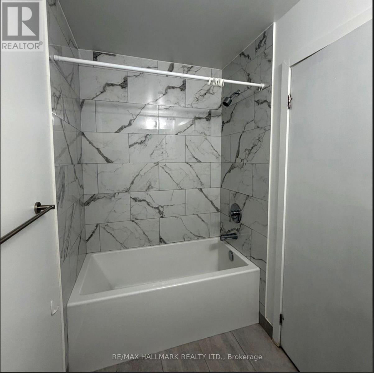 32 Forest Manor Road, Toronto, Ontario  M2J 0H2 - Photo 14 - C13733616