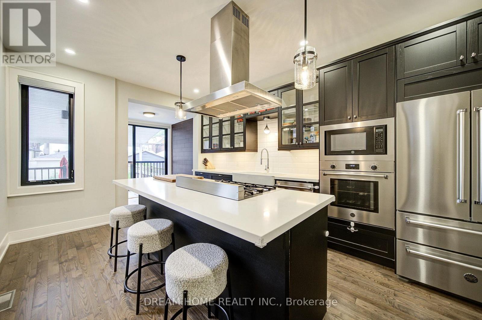 737 Shaw Street, Toronto, Ontario  M6G 3L8 - Photo 11 - C13733634