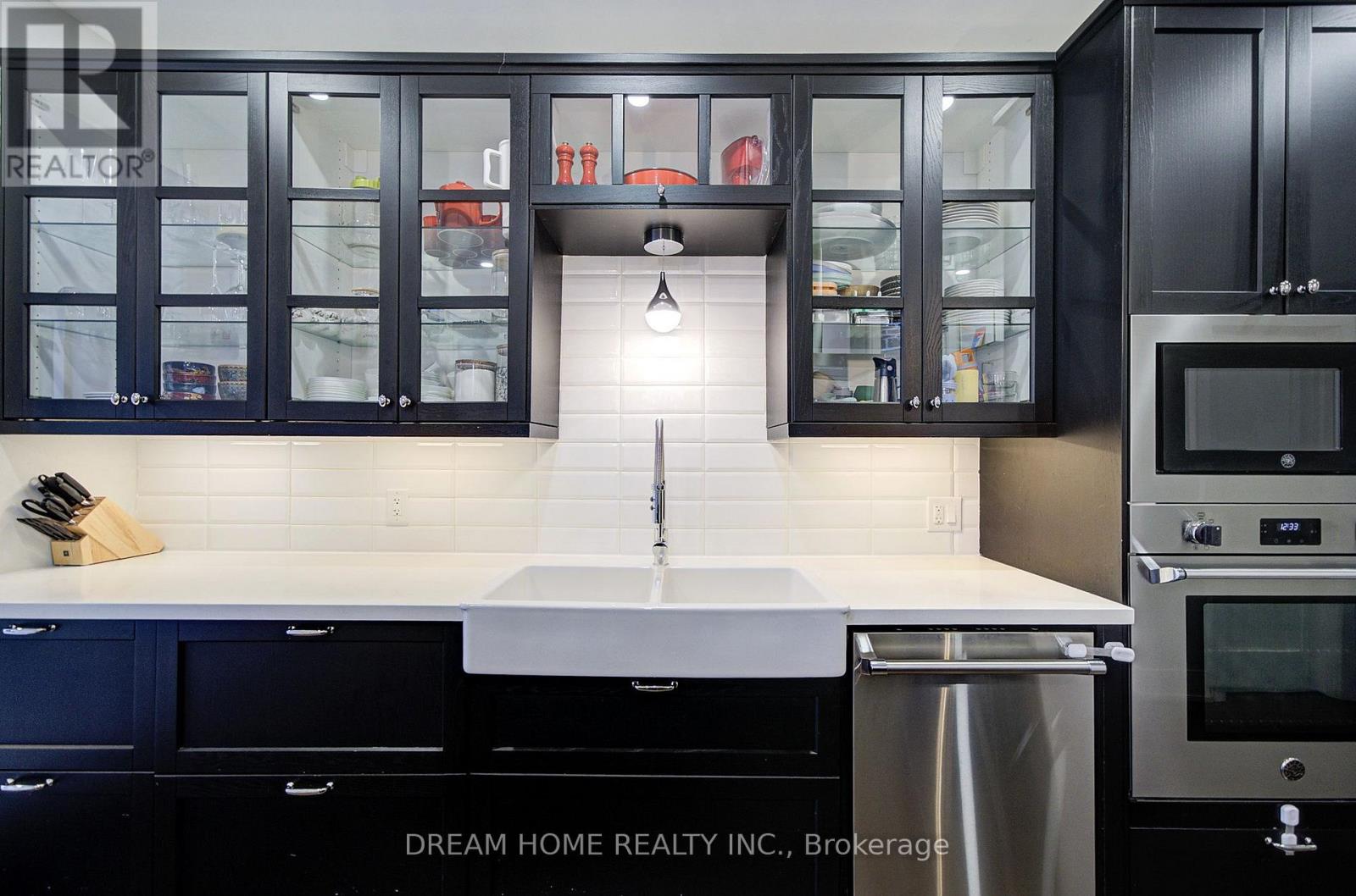 737 Shaw Street, Toronto, Ontario  M6G 3L8 - Photo 14 - C13733634