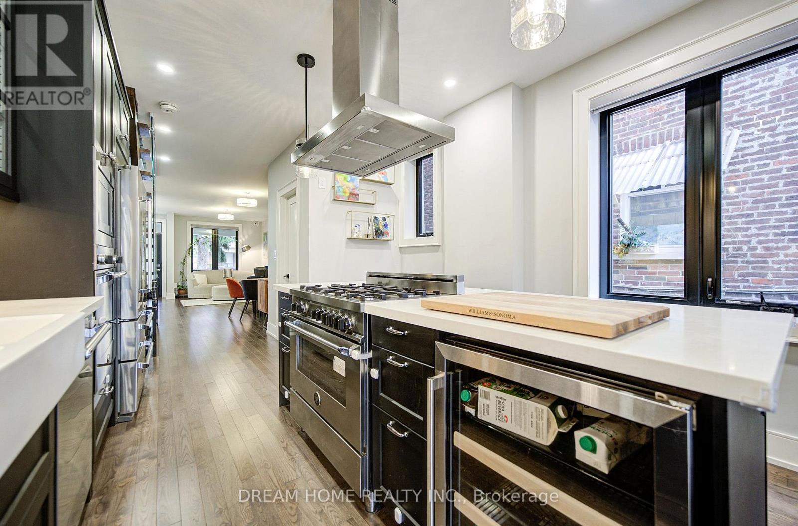 737 Shaw Street, Toronto, Ontario  M6G 3L8 - Photo 17 - C13733634