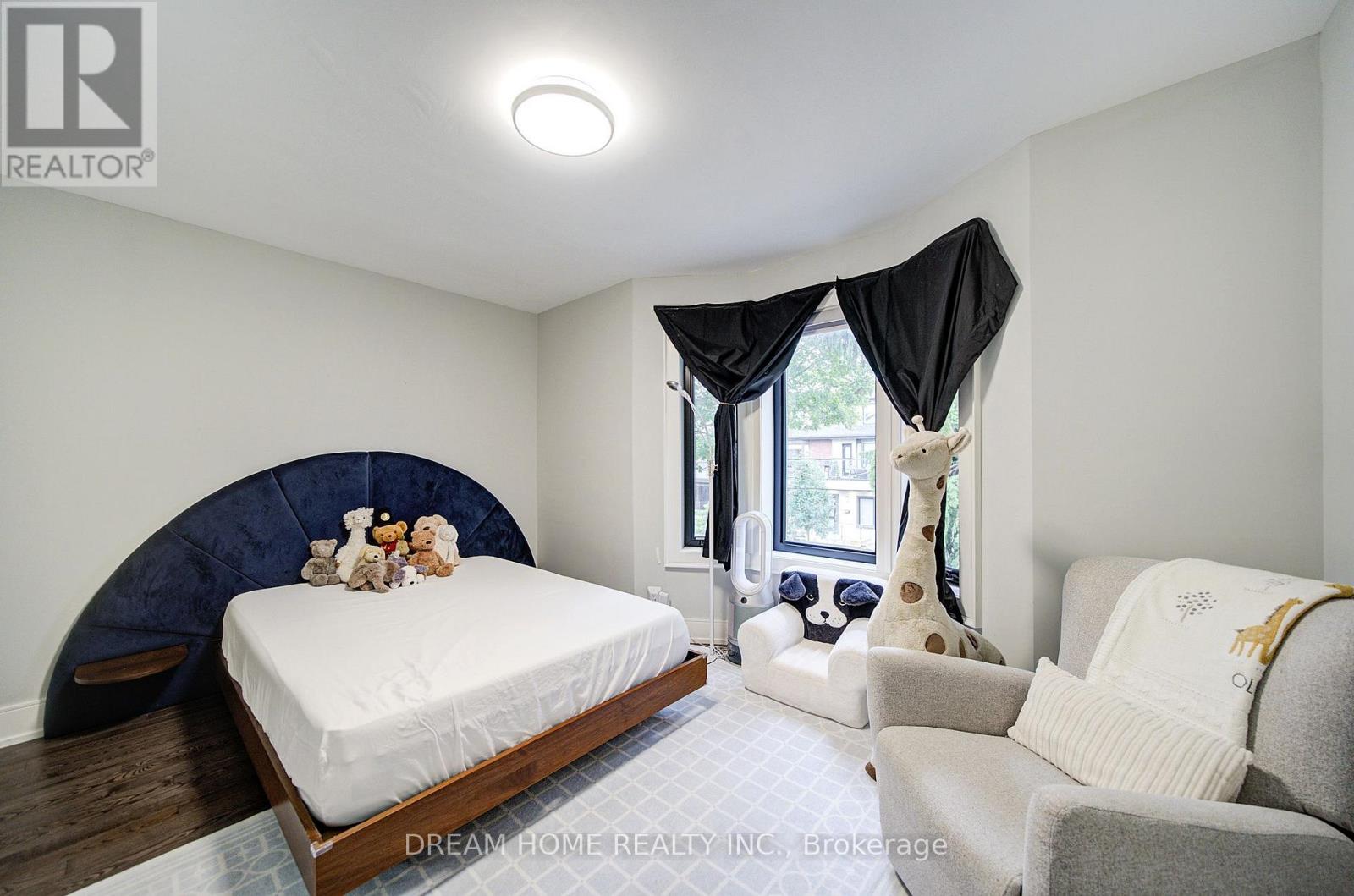 737 Shaw Street, Toronto, Ontario  M6G 3L8 - Photo 27 - C13733634
