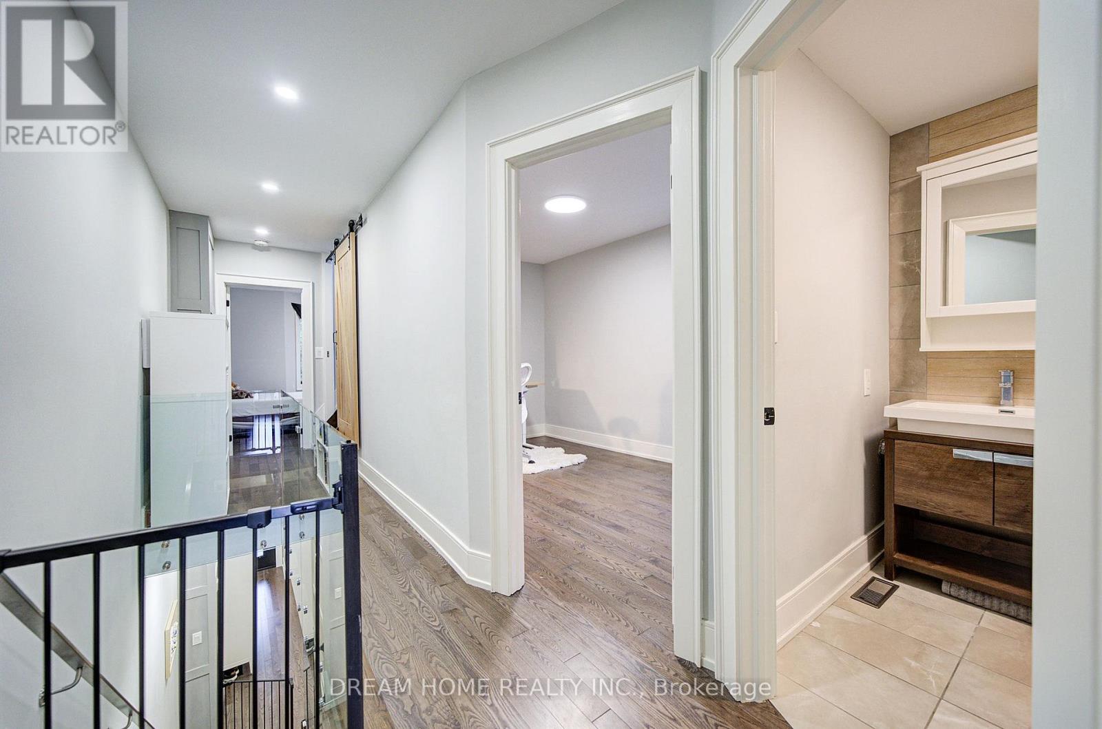 737 Shaw Street, Toronto, Ontario  M6G 3L8 - Photo 33 - C13733634