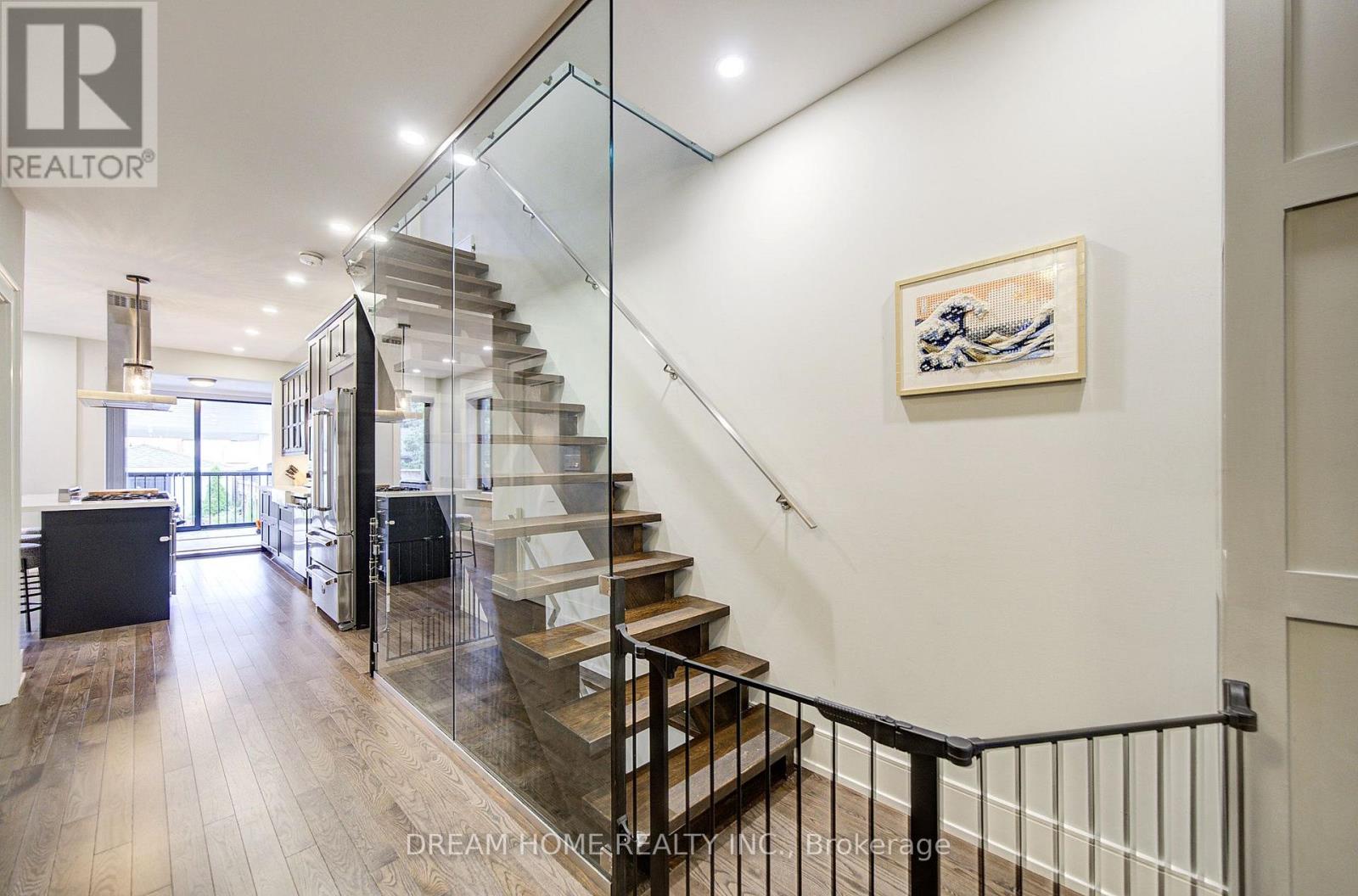 737 Shaw Street, Toronto, Ontario  M6G 3L8 - Photo 6 - C13733634