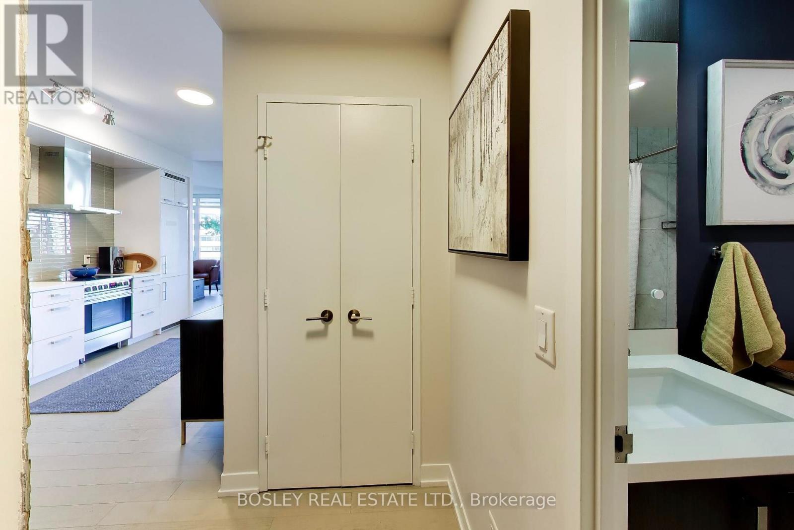N 519 - 120 Bayview Avenue, Toronto, Ontario  M5A 0G4 - Photo 3 - C13733736