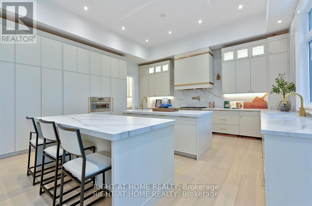 27 Hurlingham Crescent, Toronto, Ontario  M3B 2P9 - Photo 10 - C13733752