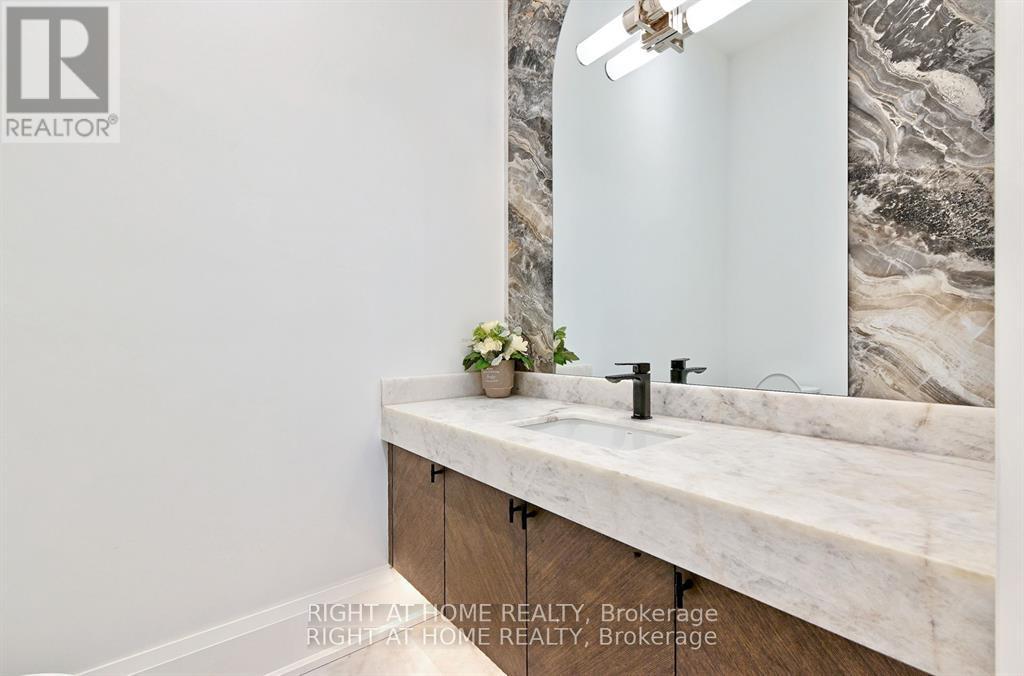 27 Hurlingham Crescent, Toronto, Ontario  M3B 2P9 - Photo 16 - C13733752