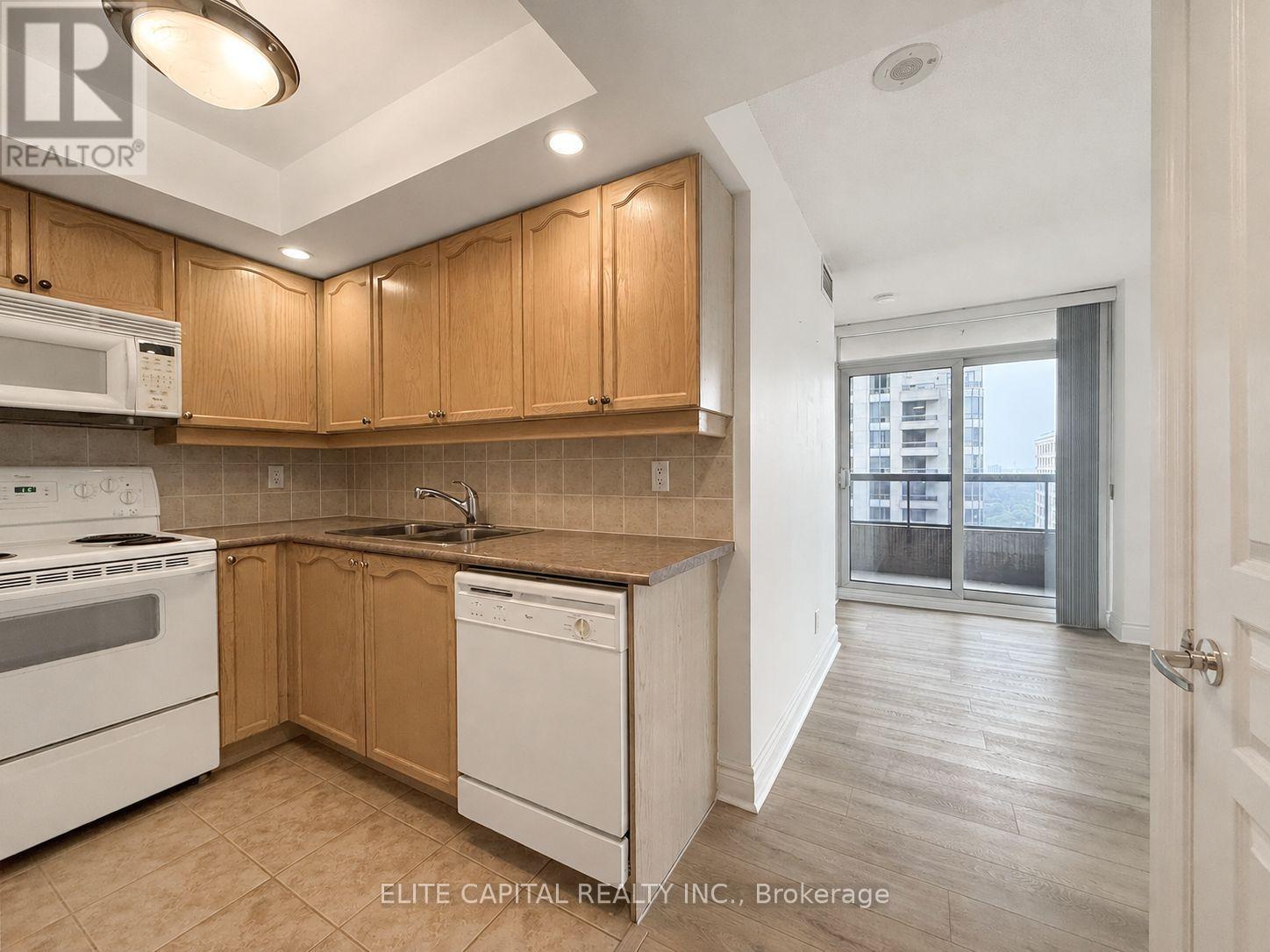 2018 - 15 Northtown Way, Toronto, Ontario  M2N 7L4 - Photo 5 - C13733768
