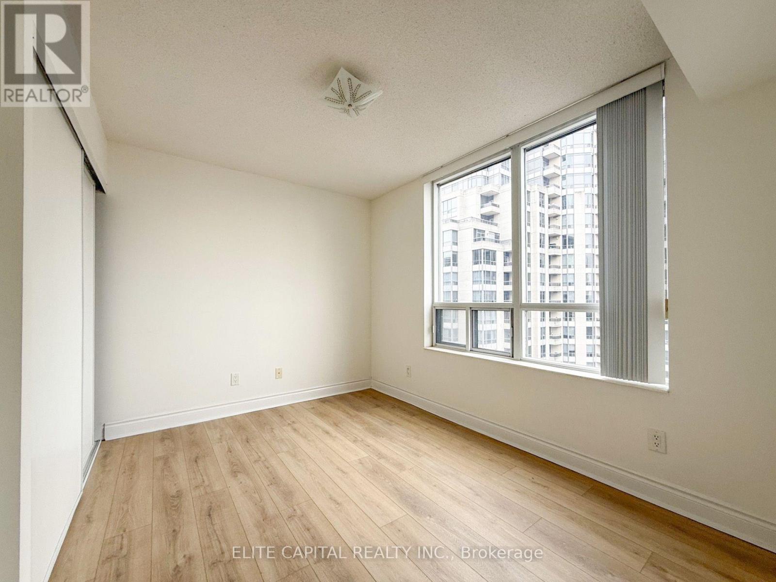 2018 - 15 Northtown Way, Toronto, Ontario  M2N 7L4 - Photo 8 - C13733768