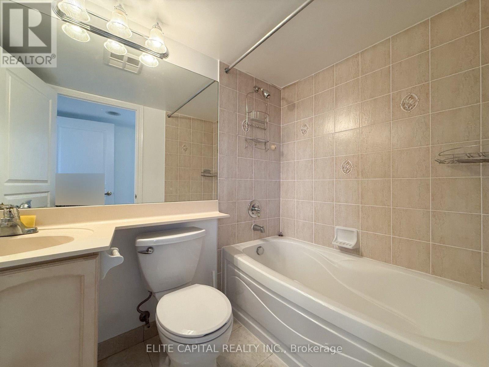 2018 - 15 Northtown Way, Toronto, Ontario  M2N 7L4 - Photo 9 - C13733768