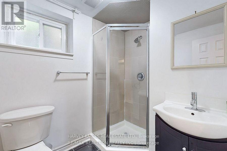 Lower - 142 Combe Avenue, Toronto, Ontario  M3H 4K1 - Photo 12 - C13733816