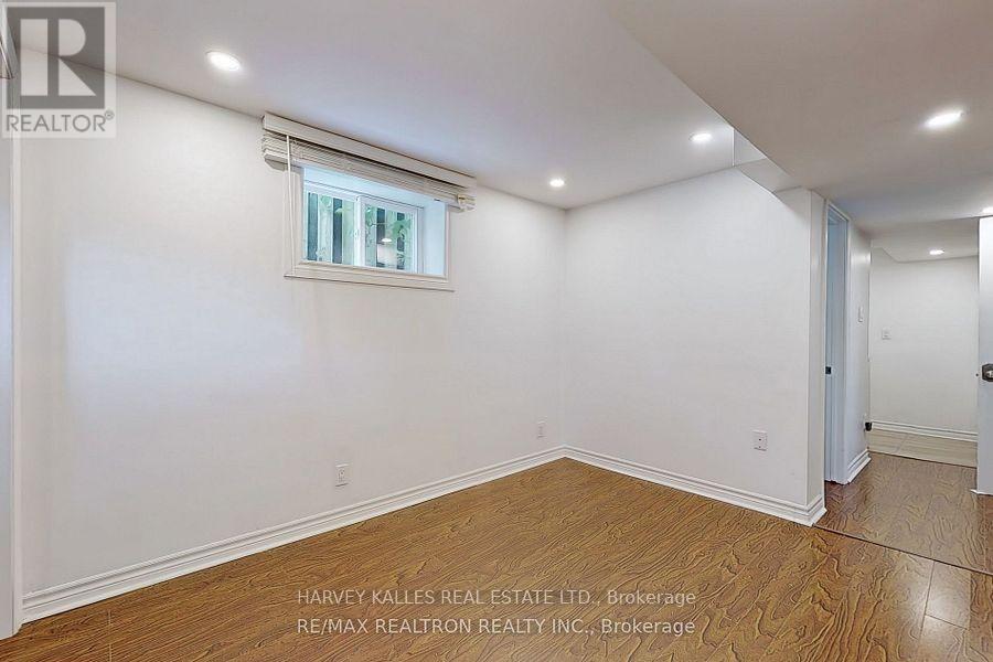 Lower - 142 Combe Avenue, Toronto, Ontario  M3H 4K1 - Photo 6 - C13733816