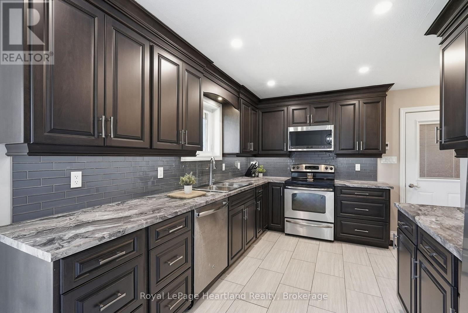 25 Vincent Street, South Bruce, Ontario  N0G 2J0 - Photo 9 - X13733782