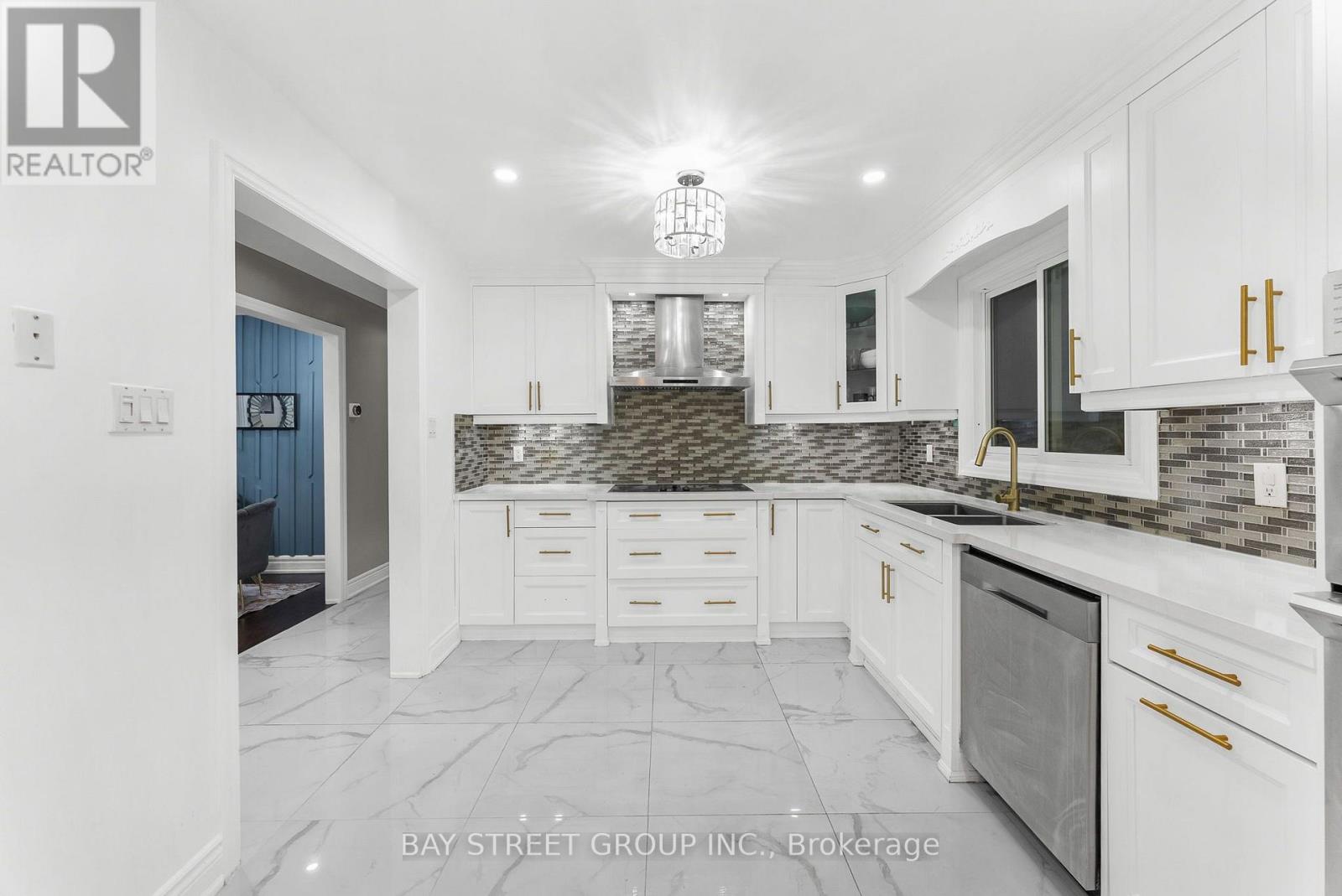 34 Lamp Crescent, Vaughan, Ontario  L4L 6J9 - Photo 35 - N13733700