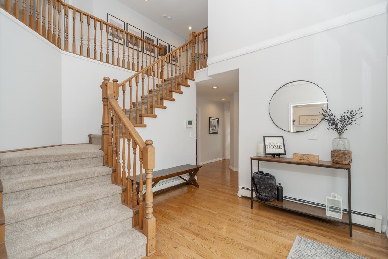 5906 190a Street, Surrey, British Columbia  V3S 7W5 - Photo 4 - R3159583