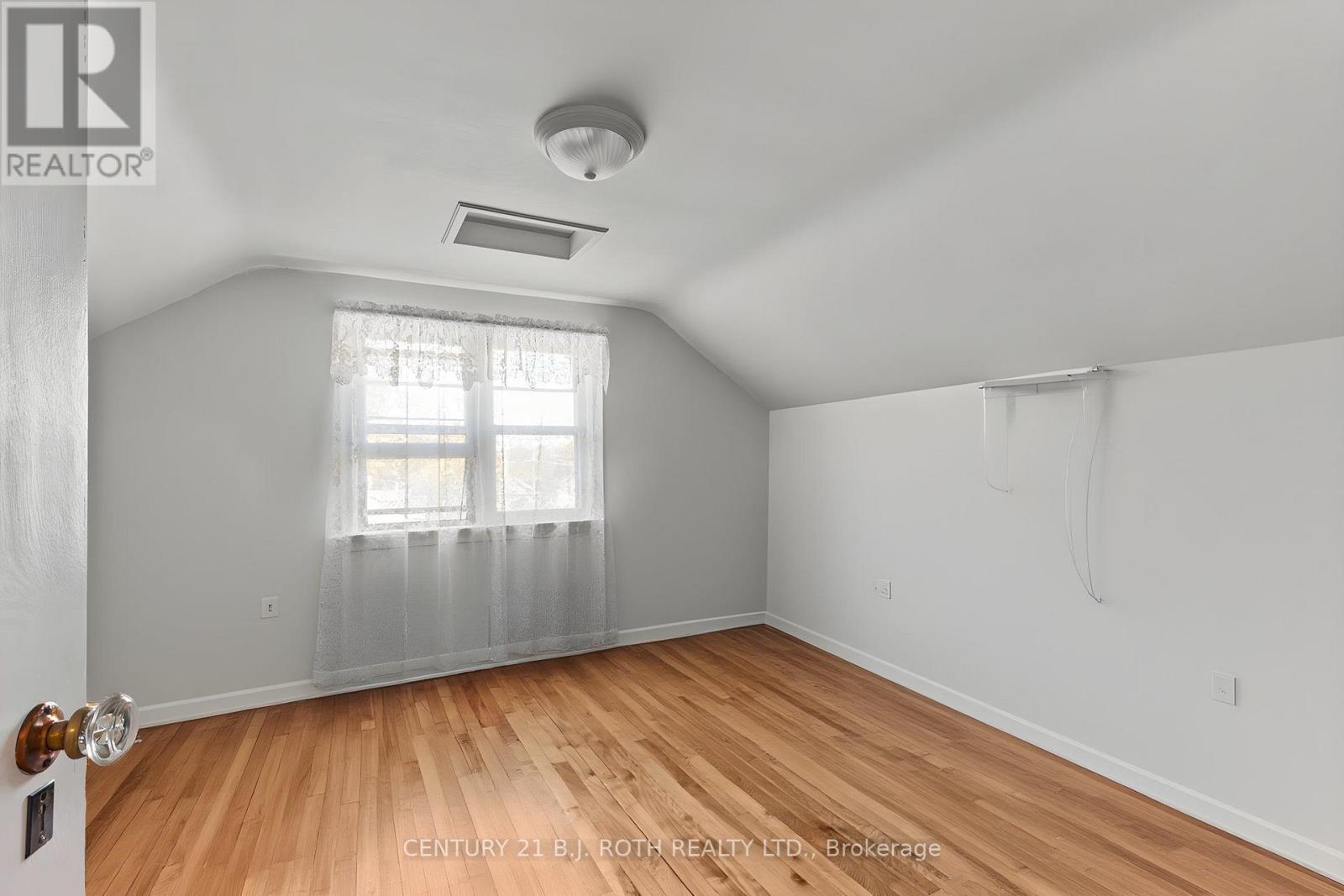 328 Colborne Street W, Orillia, Ontario  L3V 3A3 - Photo 12 - S13733786