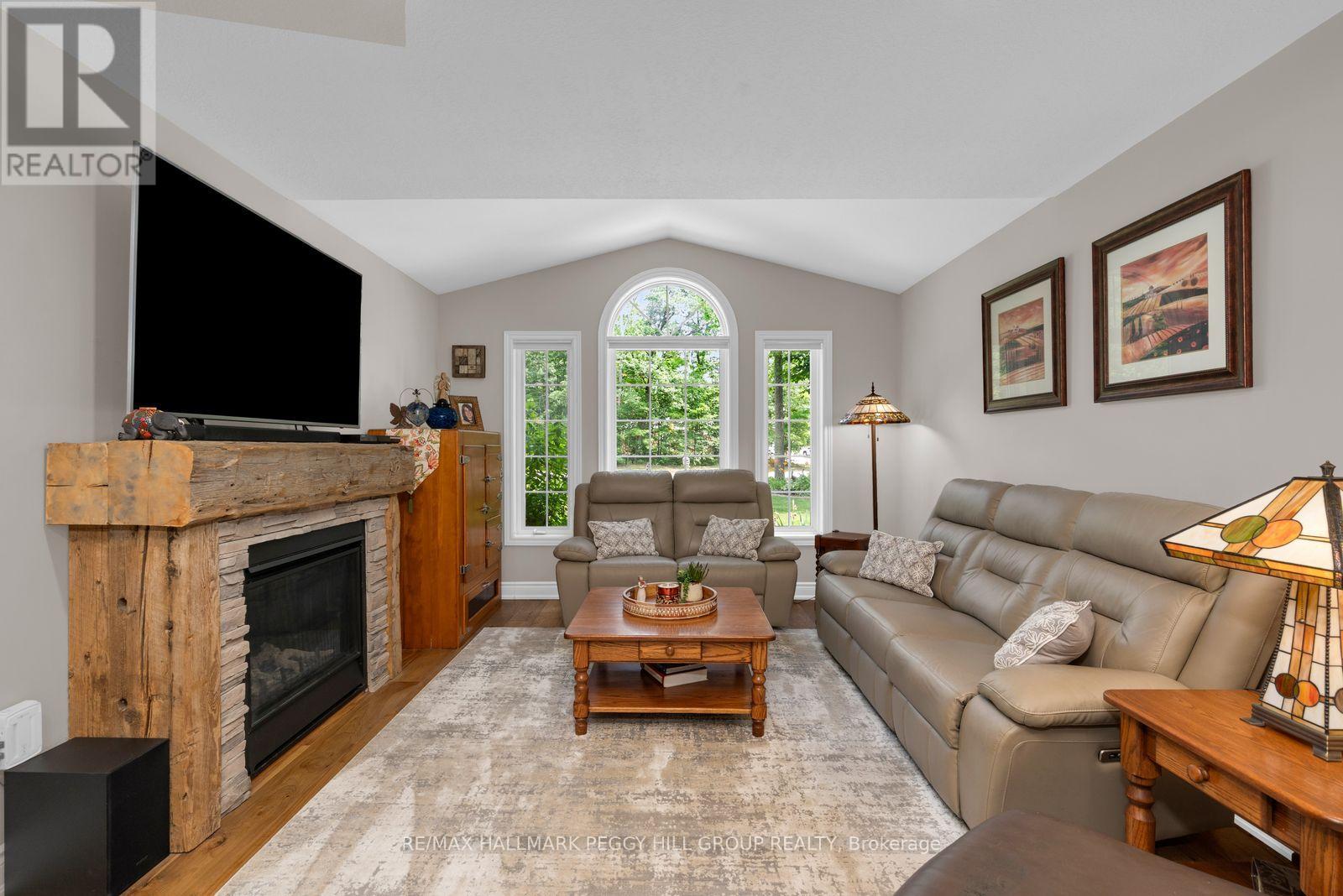 6 Maplehill Drive, Oro-Medonte, Ontario  L0L 2L0 - Photo 7 - S13733812
