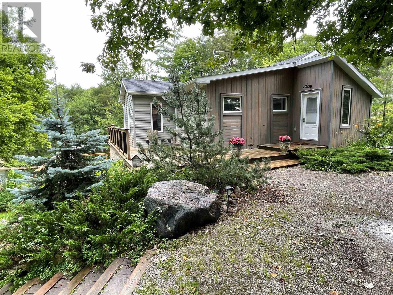 8101 Kings River Road, Ramara, Ontario  L0K 2B0 - Photo 2 - S13733814