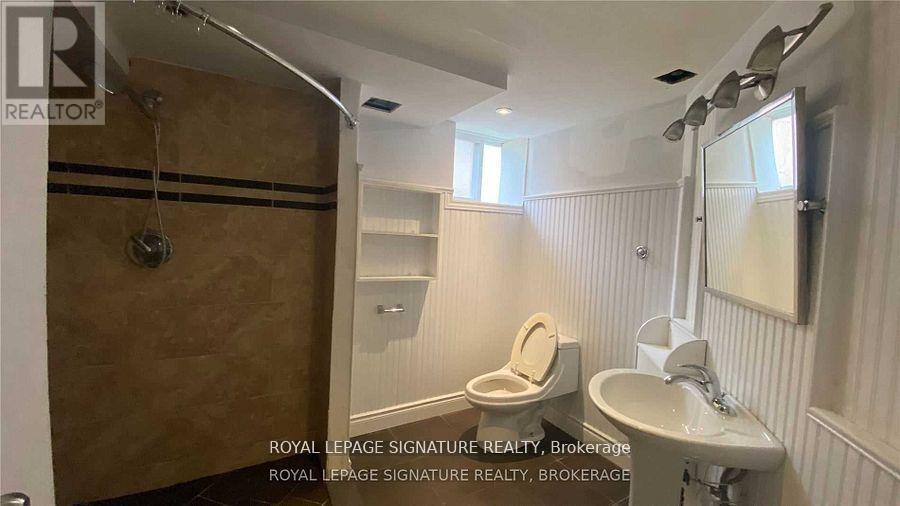 Bsmt - 2063 Saxon Road, Oakville, Ontario  L6L 2V1 - Photo 2 - W13733620