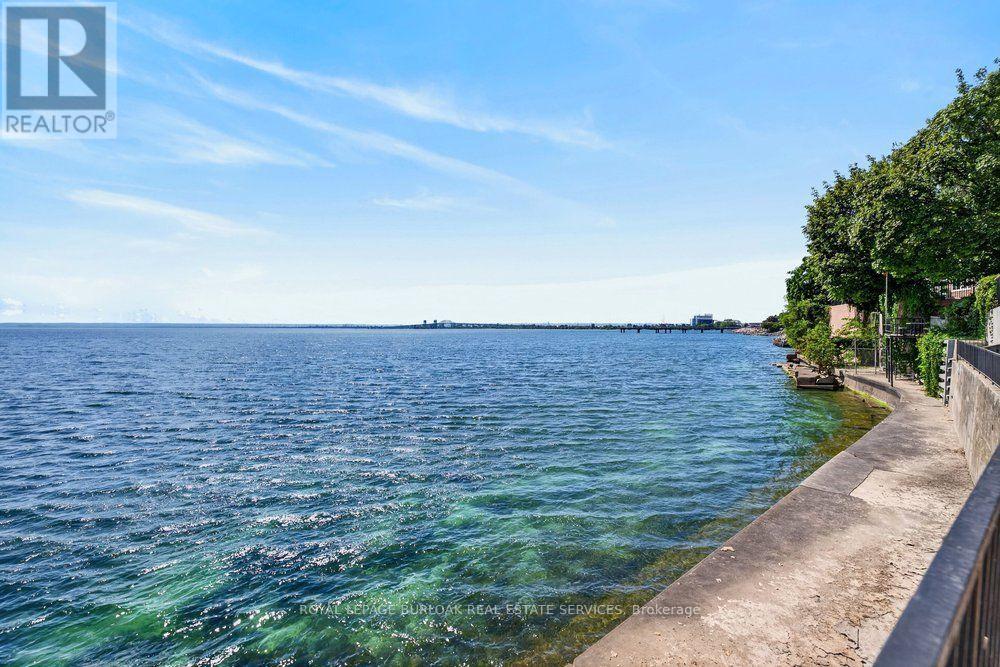 4 - 2136 Old Lakeshore Road, Burlington, Ontario  L7R 1A3 - Photo 34 - W13733800