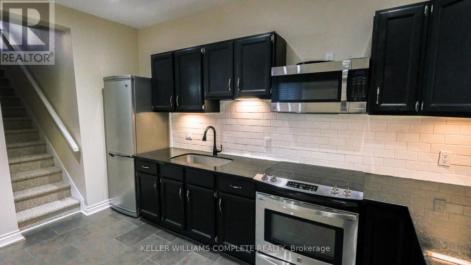 119 Markland Street, Hamilton, Ontario  L8P 2K2 - Photo 4 - X13733708