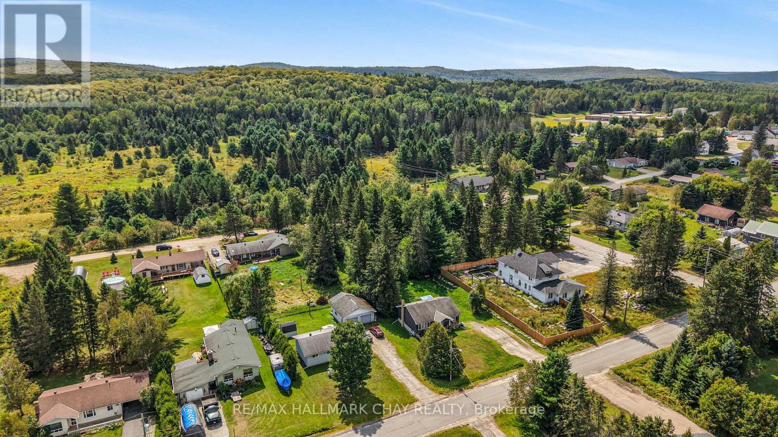 25 John Street, Burk's Falls, Ontario  P0A 1C0 - Photo 8 - X13733794