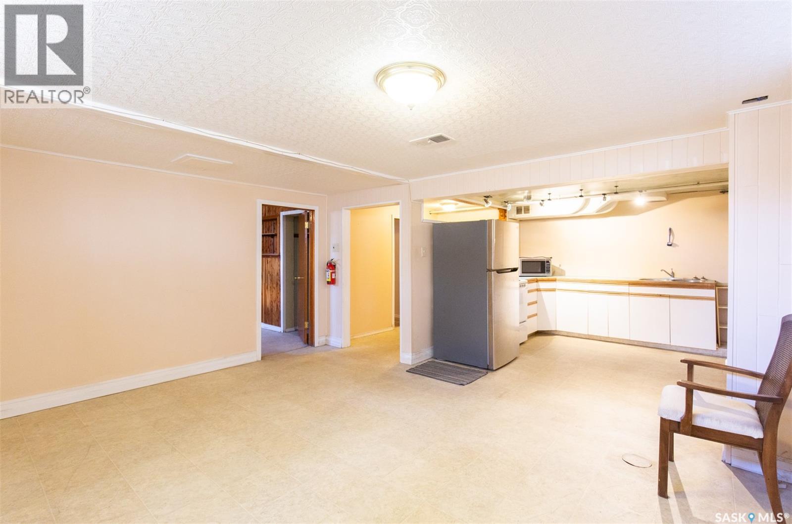 1204 3rd Avenue Nw, Moose Jaw, Saskatchewan  S6H 3V3 - Photo 27 - SK047231
