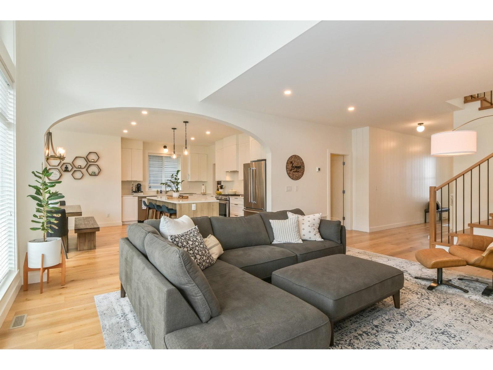 27726 Roundhouse Drive, Abbotsford, British Columbia  V4X 0A5 - Photo 5 - R3160431