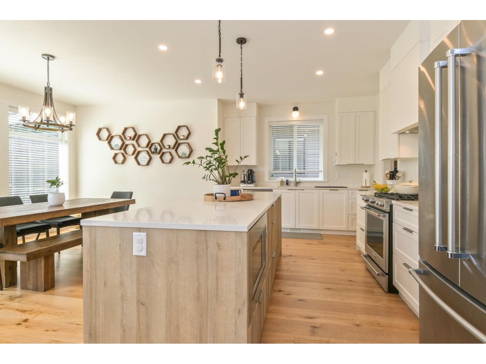 27726 Roundhouse Drive, Abbotsford, British Columbia  V4X 0A5 - Photo 8 - R3160431