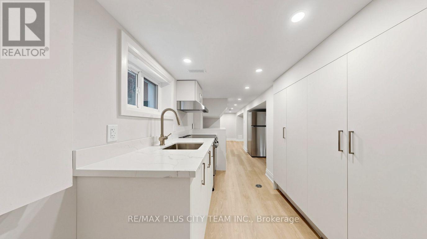 Bsmt - 9 Lesmount Avenue, Toronto, Ontario  M4J 3V5 - Photo 13 - E13733282