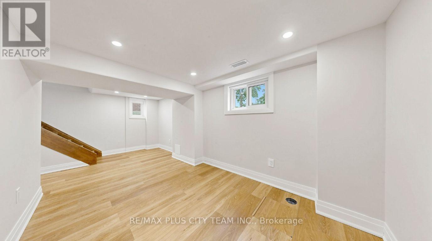 Bsmt - 9 Lesmount Avenue, Toronto, Ontario  M4J 3V5 - Photo 6 - E13733282