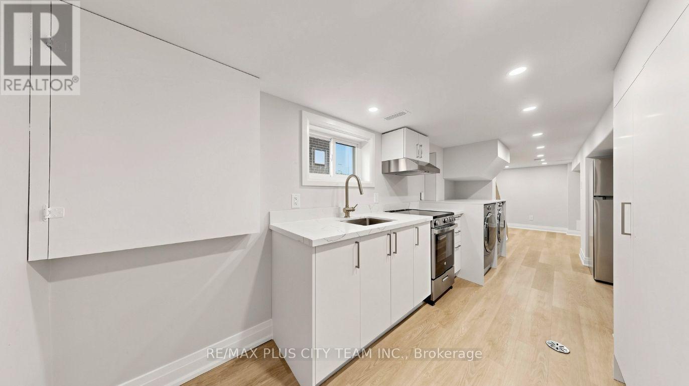 Bsmt - 9 Lesmount Avenue, Toronto, Ontario  M4J 3V5 - Photo 12 - E13733282