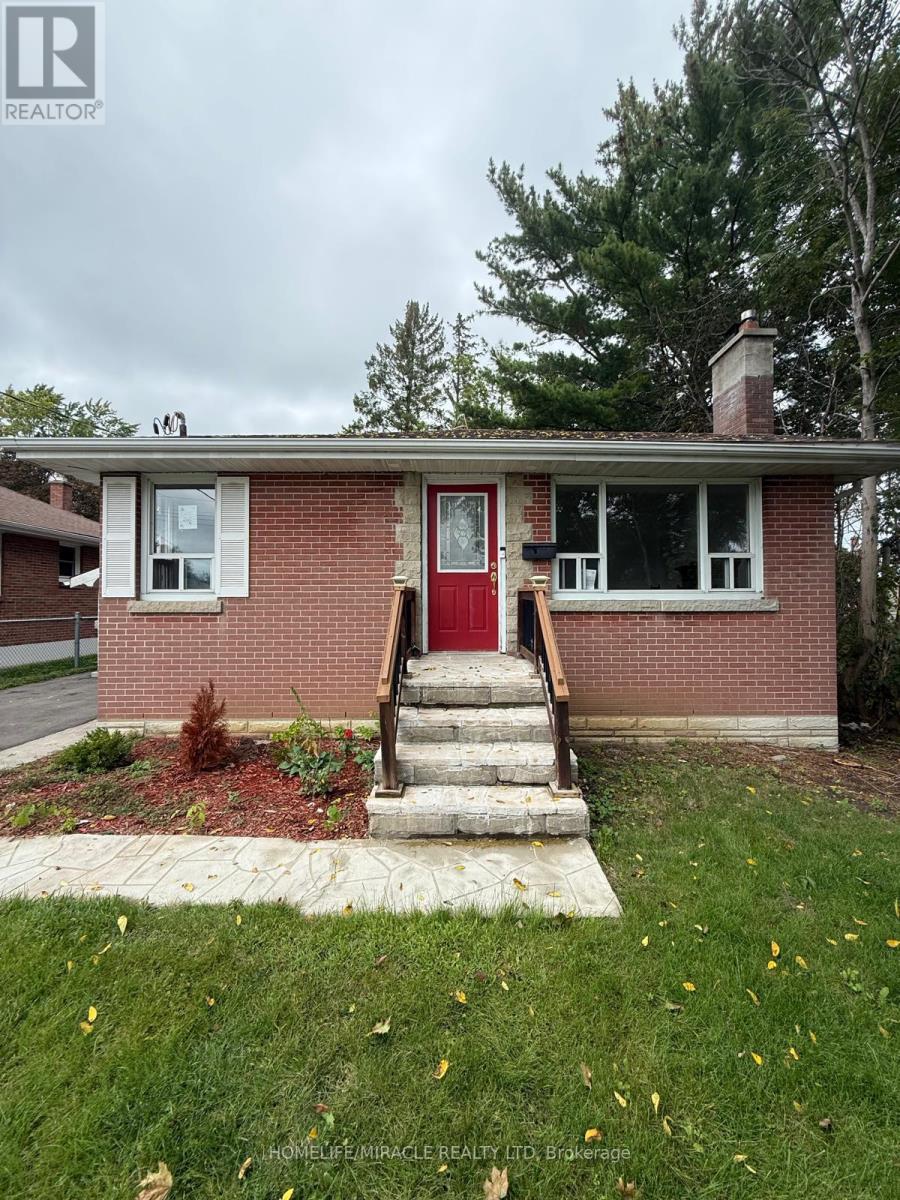 88 Crestview Avenue, Belleville, Ontario  K8N 1W9 - Photo 3 - X13484762