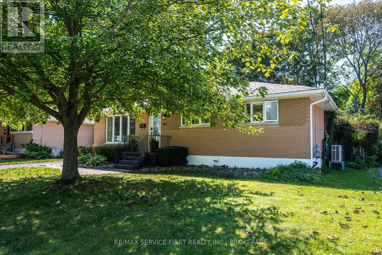 447 Mcewen Drive, Kingston (City Southwest), Ontario  K7M 3W6 - Photo 2 - X13733904