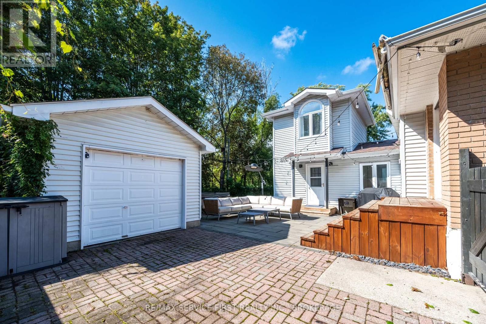 447 Mcewen Drive, Kingston (City Southwest), Ontario  K7M 3W6 - Photo 3 - X13733904